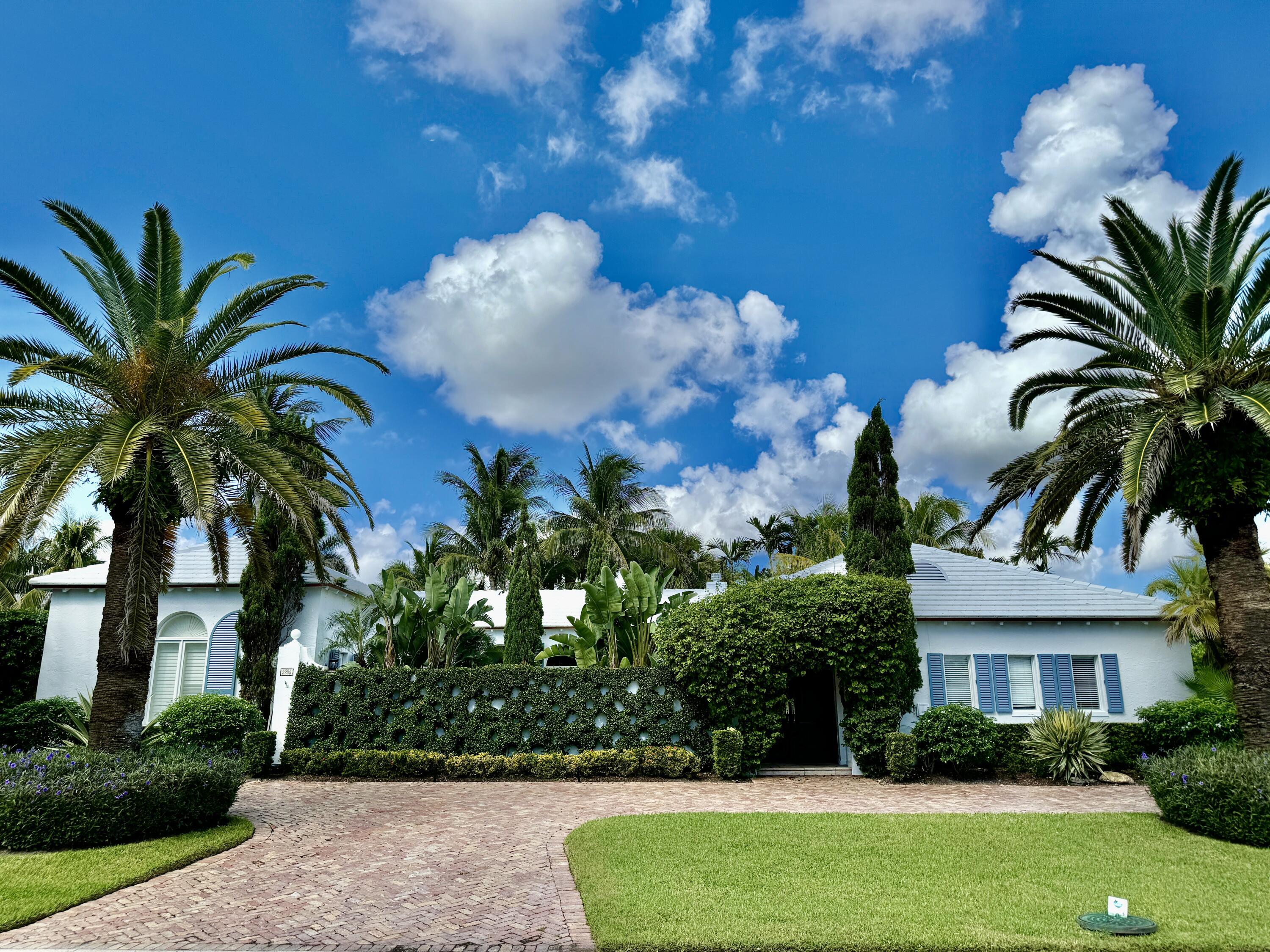 2258 Ibis Isle Road East Palm Beach, FL 33480 - Photo 4 of 28 ibisfrontnew