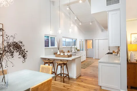 $1,849,000 | 4599 Hillard Avenue, La Canada Flintridge, CA 91011