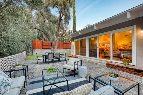 $1,849,000 | 4599 Hillard Avenue, La Canada Flintridge, CA 91011