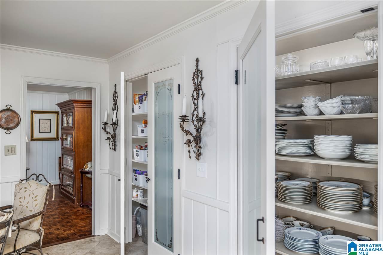 3745 North Woodridge Road Birmingham, AL 35223 - Photo 15 of 48