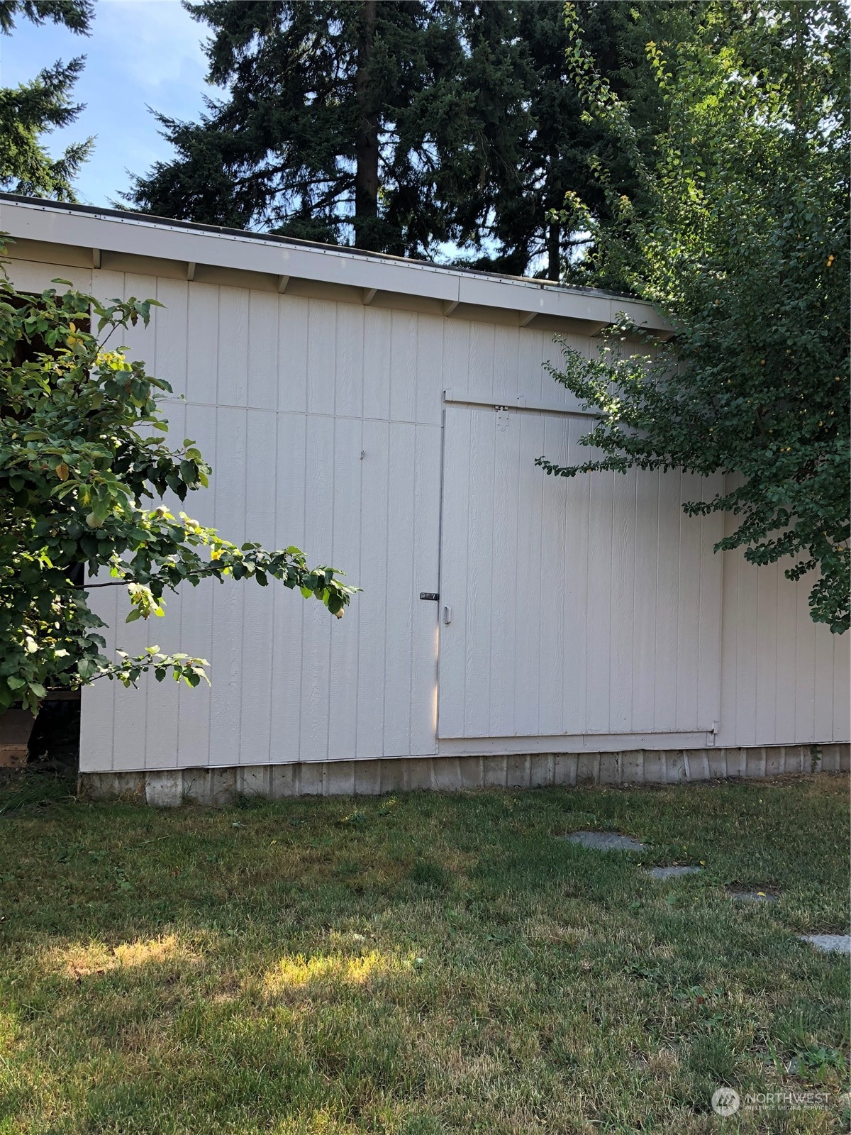 218 105th Street Southeast Everett, WA 98208 - Photo 7 of 12 a view of a backyard