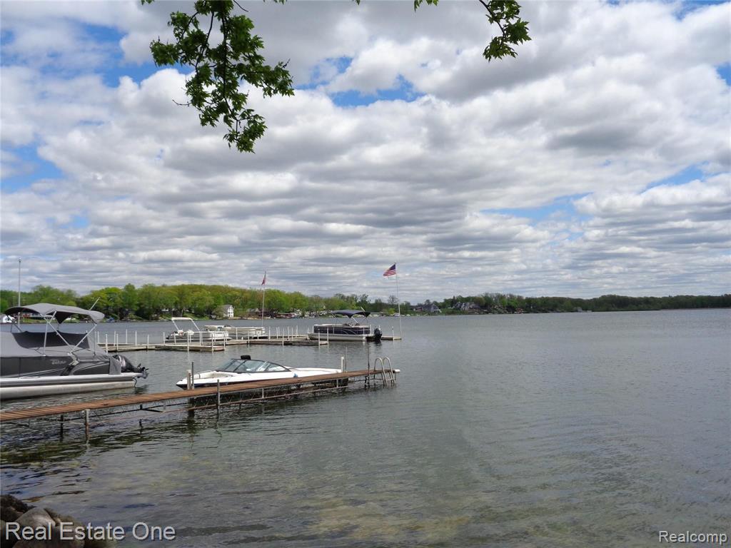3865 Hunt Road Lapeer, MI 48446 - Photo 4 of 53