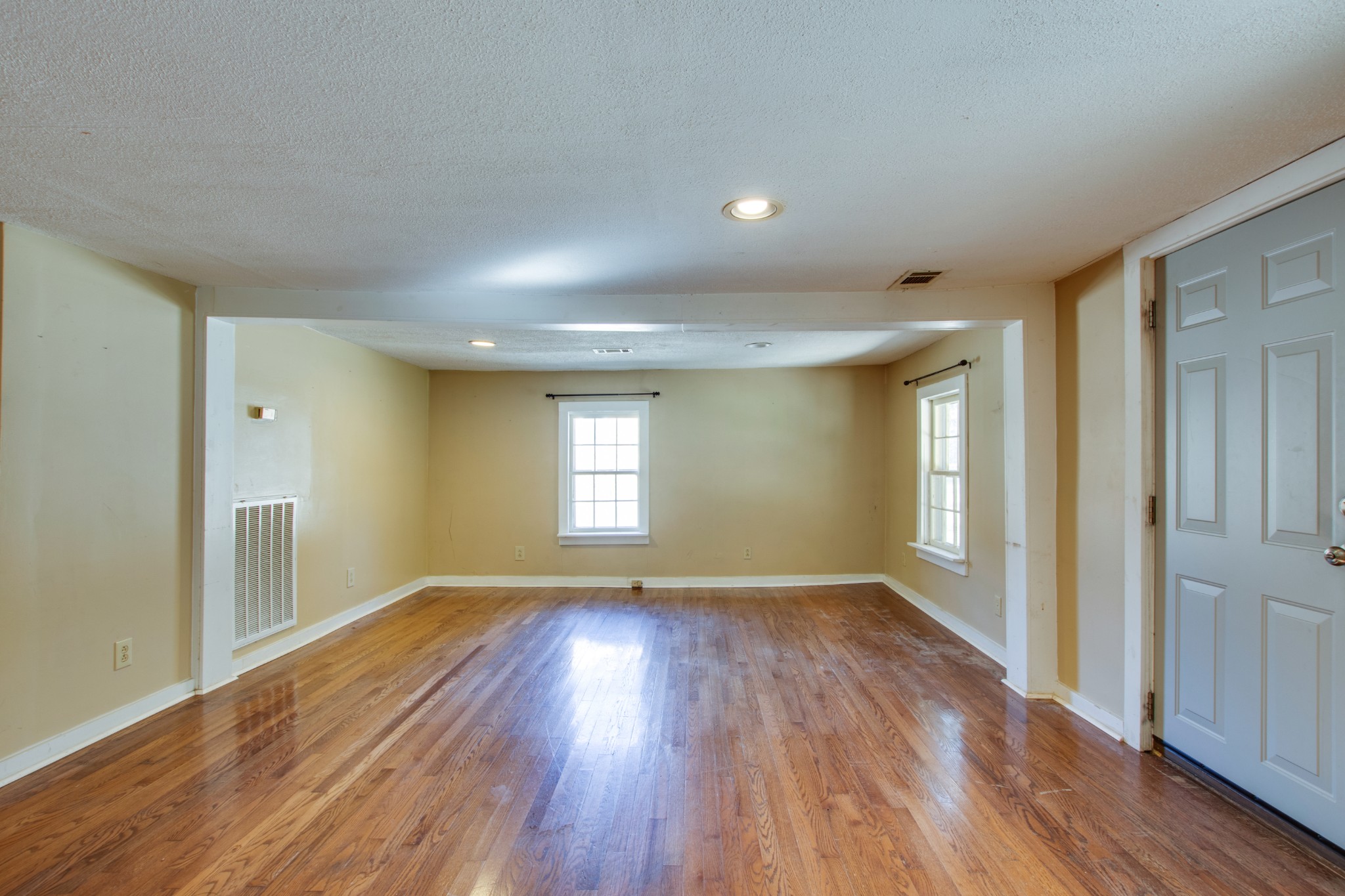 4453 Pecan Valley Road Nashville, TN 37218 - Photo 7 of 33