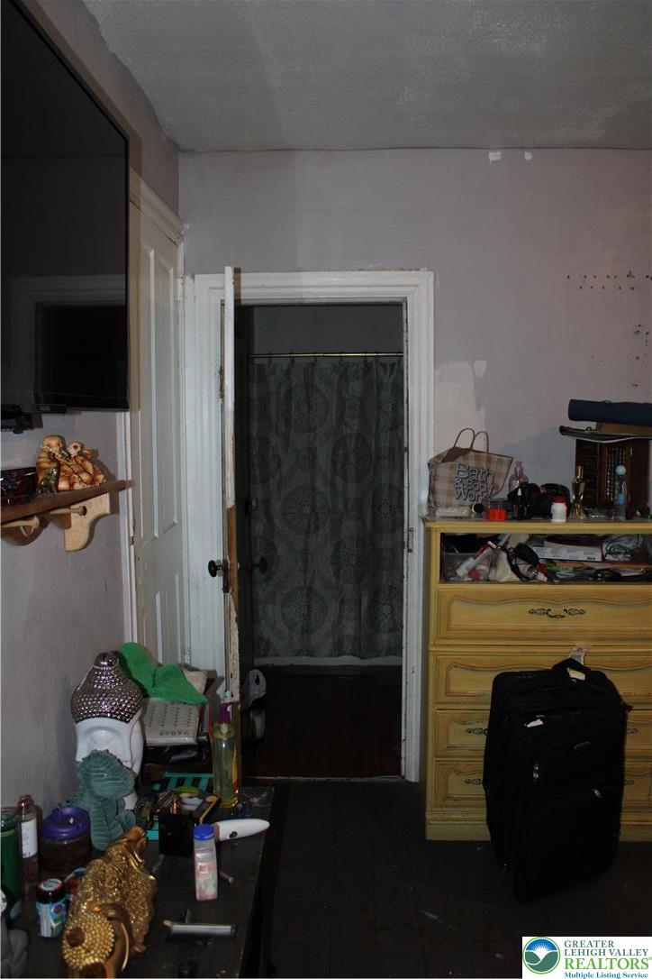 2365 Main Street Northampton, PA 18067 - Photo 23 of 30 Jack and Jill bathroom