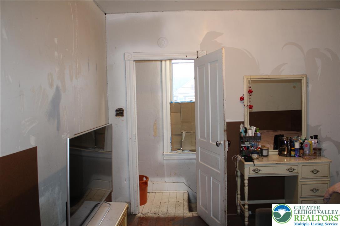 2365 Main Street Northampton, PA 18067 - Photo 29 of 30 Exit to stairs leading into the kitchen from 3rd bedroom