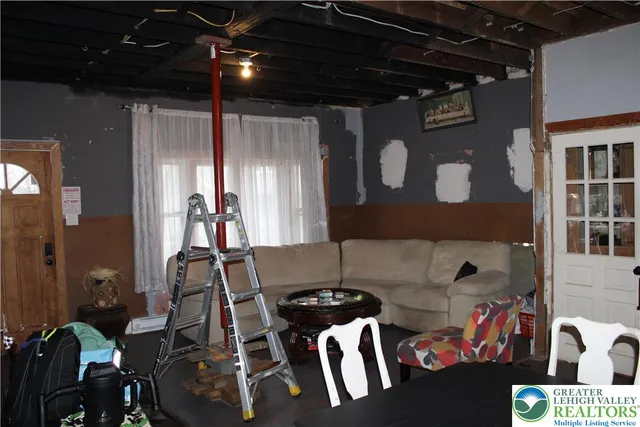 $275,000 | 2365 Main Street, Northampton, PA 18067