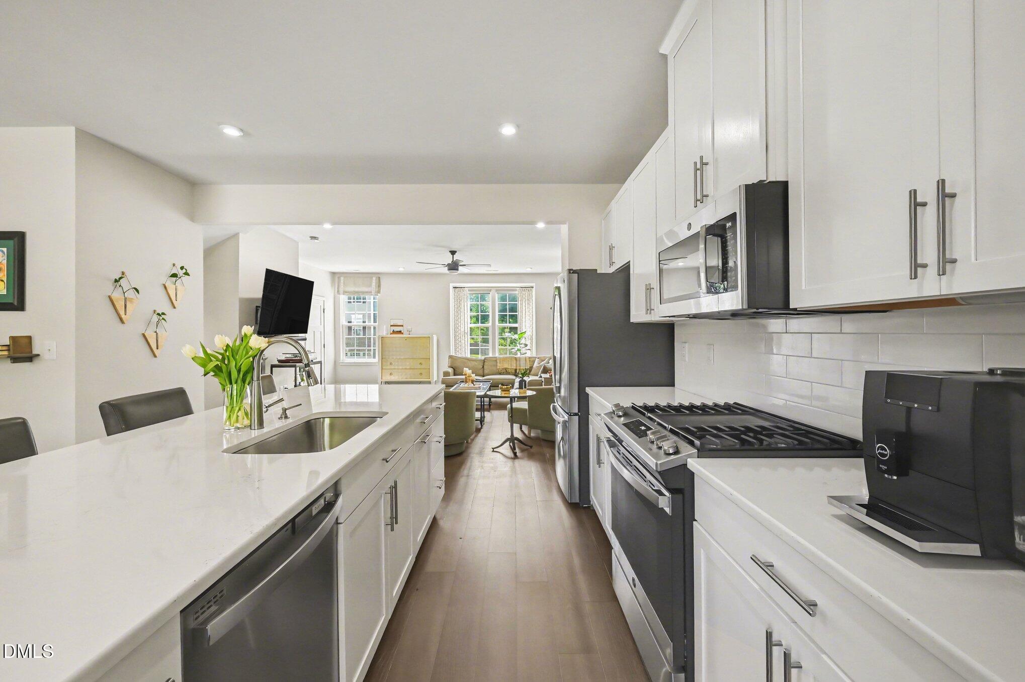 4839 Randall Road Durham, NC 27707 - Photo 10 of 37 010_file_7485