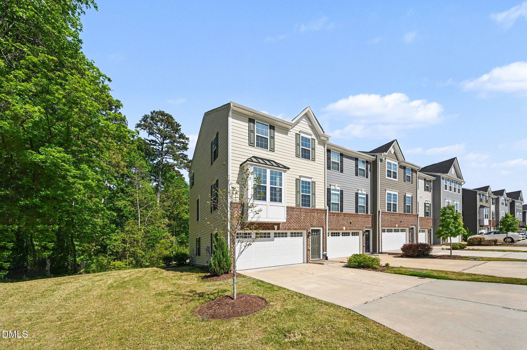 4839 Randall Road Durham, NC 27707 - Photo 4 of 37 004_file_2059