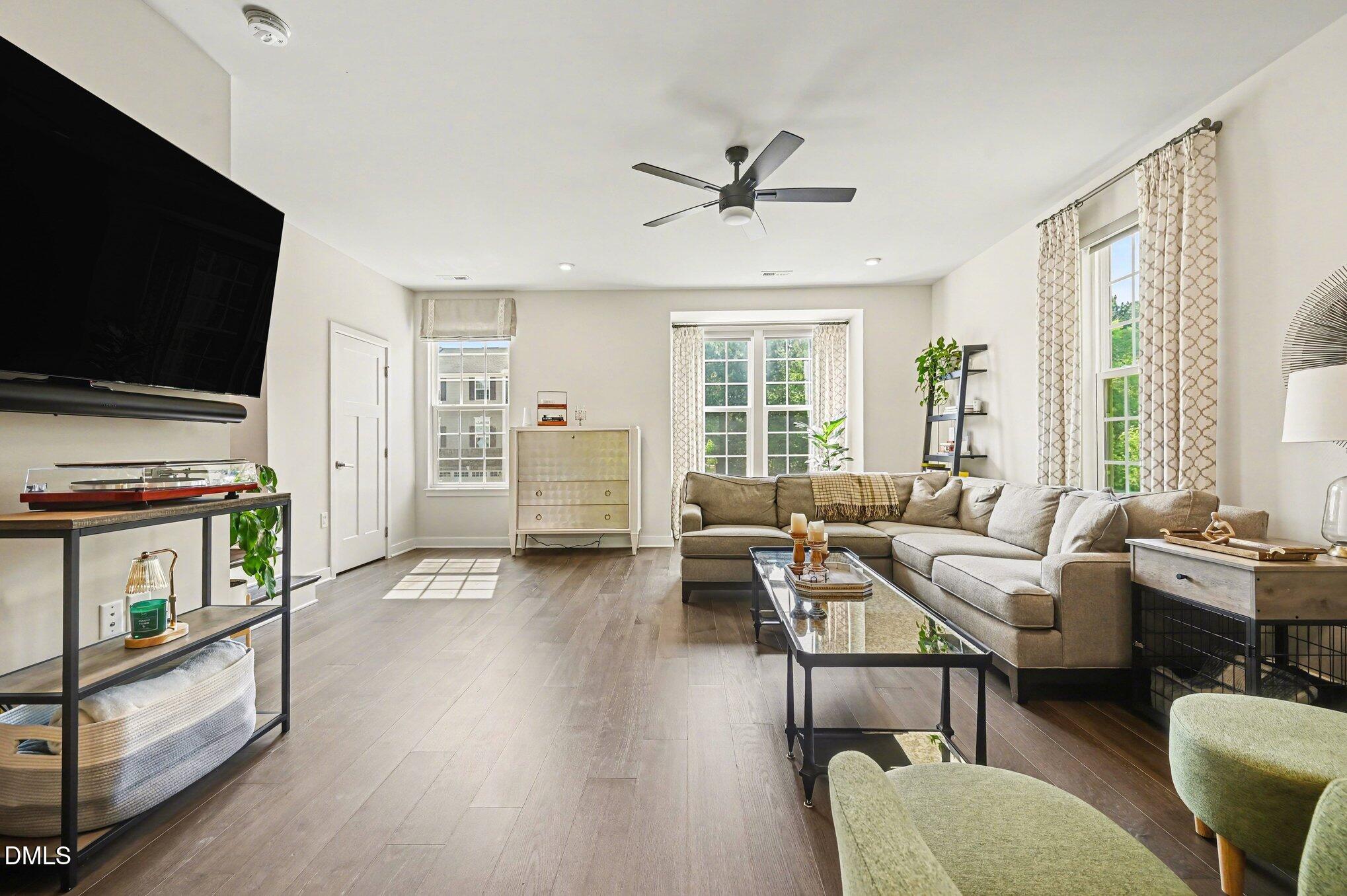 4839 Randall Road Durham, NC 27707 - Photo 5 of 37 005_file_4869