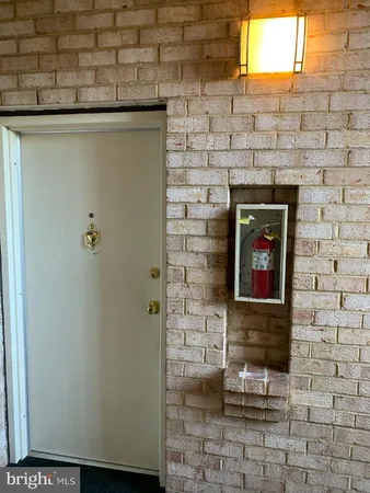 $1,800 | 2911 Charing Cross Road, Unit 10, Falls Church, VA 22042