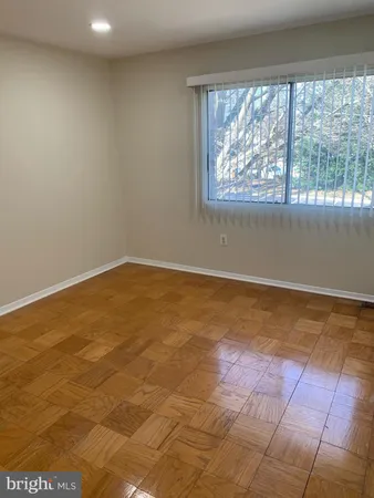 $1,800 | 2911 Charing Cross Road, Unit 10, Falls Church, VA 22042