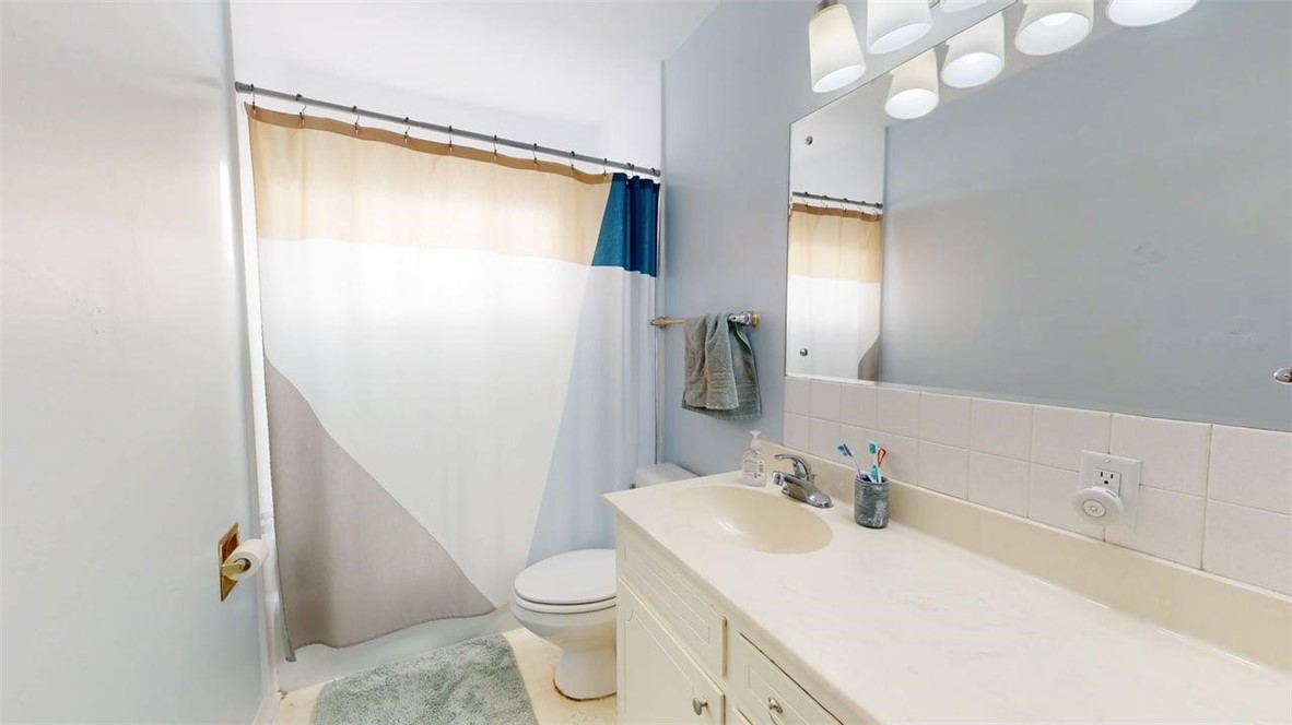 3902 Greenridge Drive Decatur, IL 62526 - Photo 14 of 18 Gallery Image 14