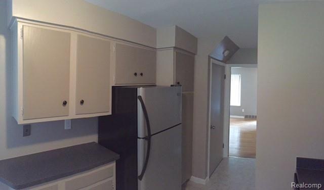 1004 Tottenham Road Birmingham, MI 48009 - Photo 9 of 11