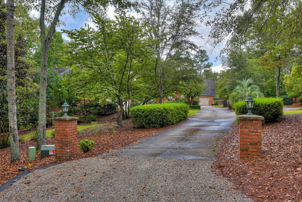 220 Sunderland Road Aiken, SC 29803 - Photo 2 of 60