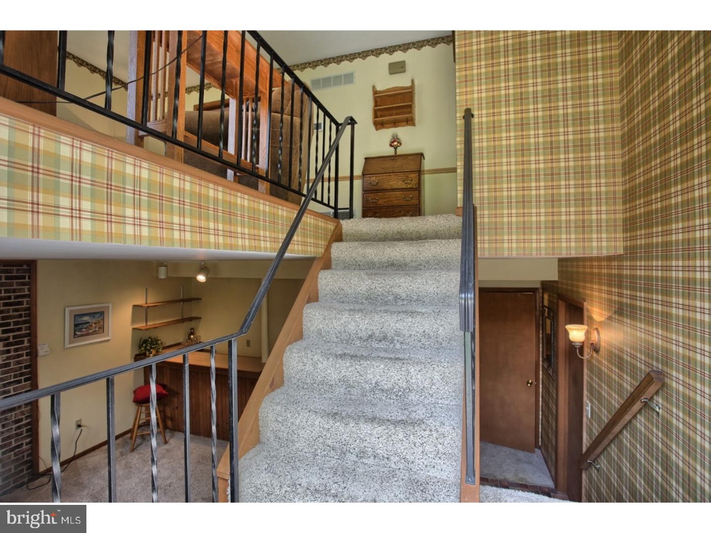 321 Parkview Road Reading, PA 19606 - Photo 3 of 25 Gallery Image 3