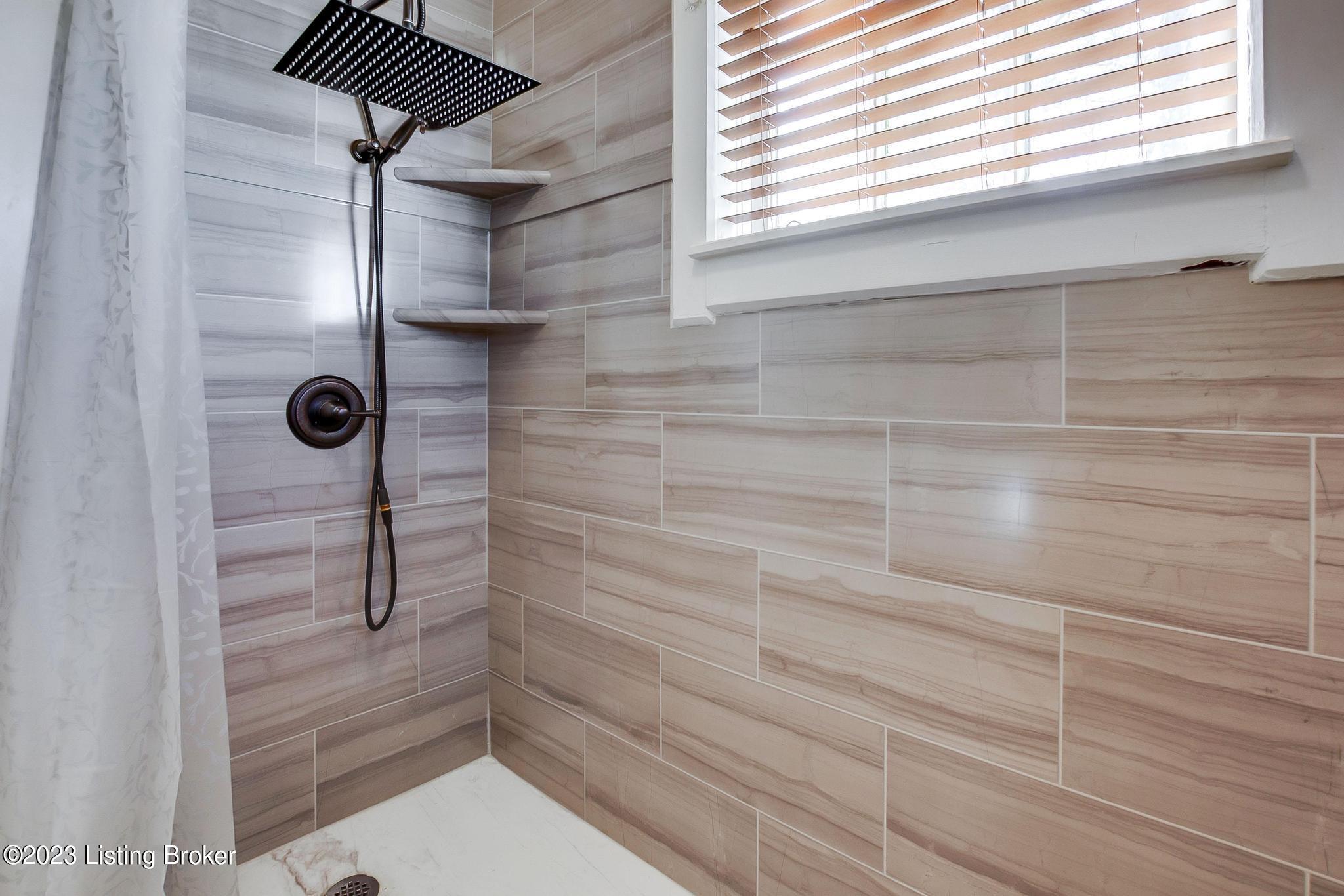 1144 Dove Road Louisville, KY 40213 - Photo 24 of 66 Full Bathroom