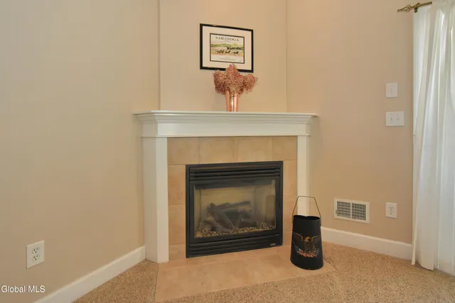 $1,700 | 328 Ballston Avenue, Unit 10, Saratoga Springs, NY 12866