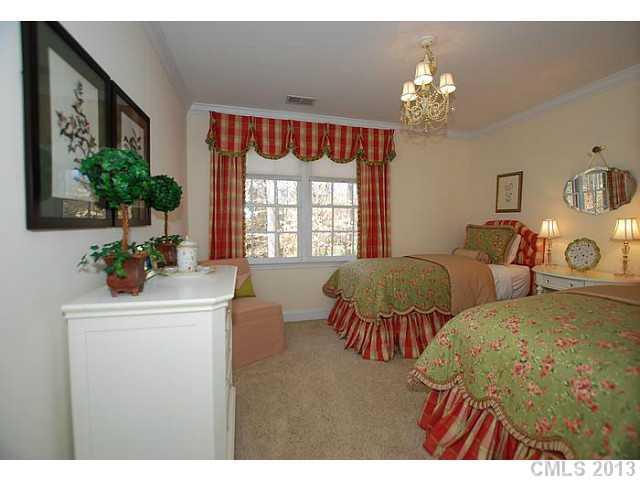 3900 Huckleberry Road Charlotte, NC 28210 - Photo 14 of 16 Gallery Image 14