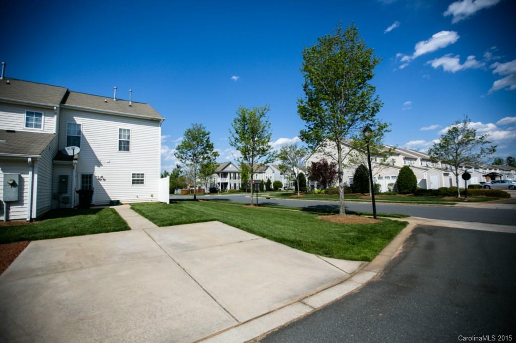 4926 Prosperity Ridge Road, Unit 4926 Charlotte, NC 28269 - Photo 2 of 19