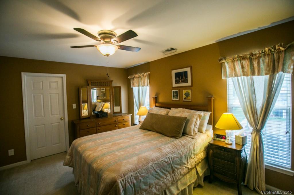 4926 Prosperity Ridge Road, Unit 4926 Charlotte, NC 28269 - Photo 4 of 19