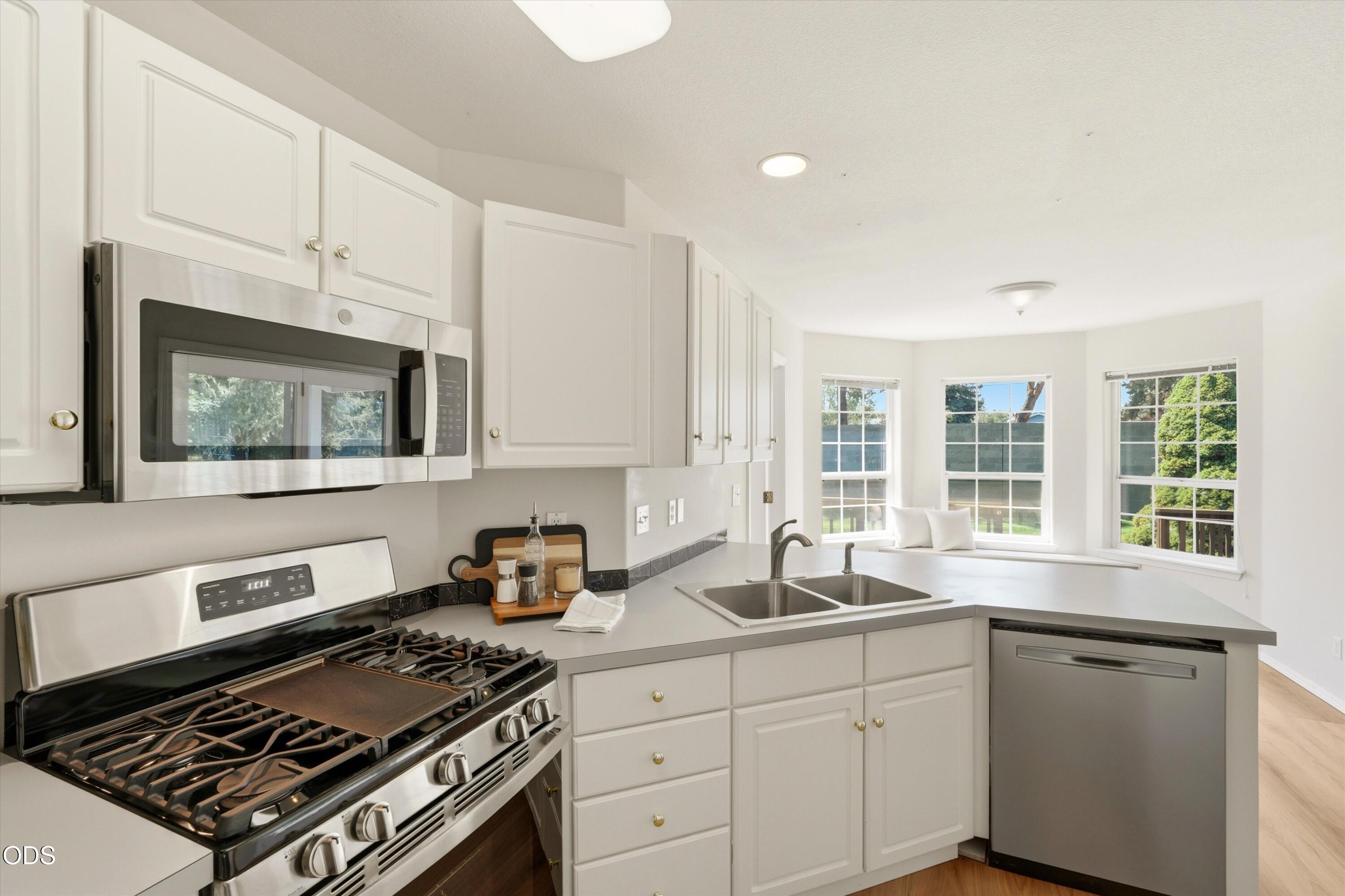 3389 Northeast Stonebrook Loop Bend, OR 97701 - Photo 18 of 55 Gallery Image 18