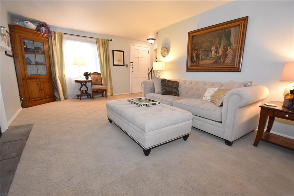 631 Bower Hill Road Pittsburgh, PA 15243 - Photo 4 of 21 Gallery Image 4