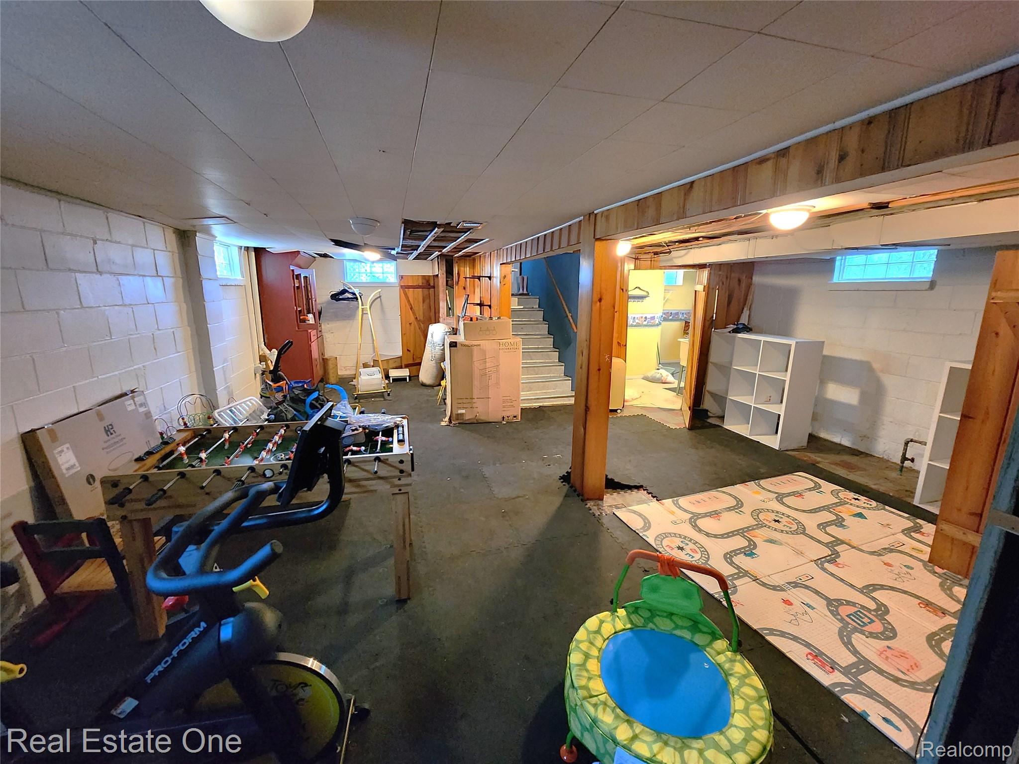 2153 Wiltshire Road Berkley, MI 48072 - Photo 17 of 18 16 Basement.jpg