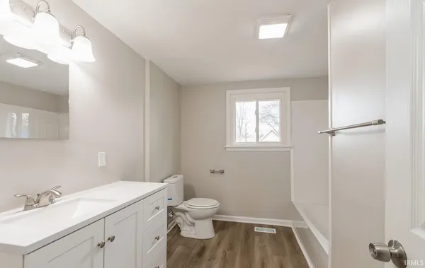 $159,900 | 828 North 13th Street, Elwood, IN 46036