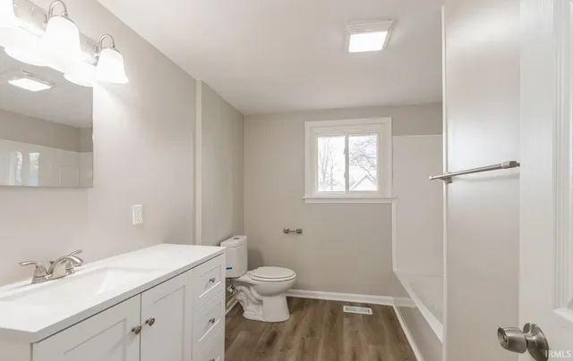 $159,900 | 828 North 13th Street, Elwood, IN 46036