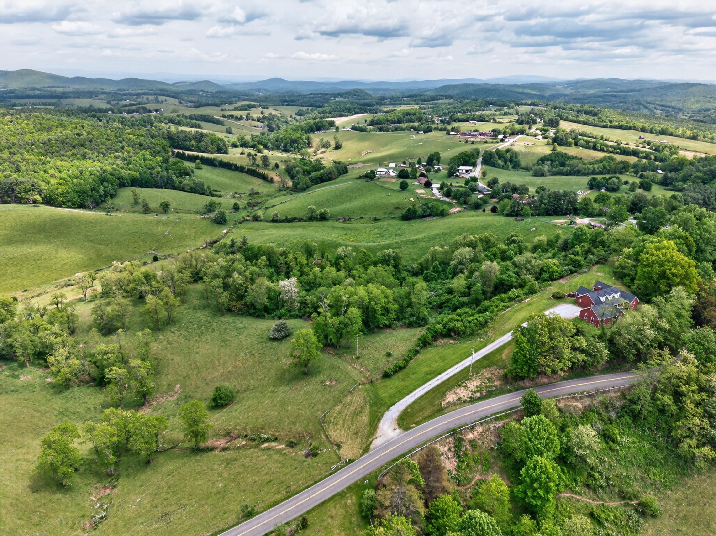 217 Indian Valley Road Willis, VA 24380 - Photo 92 of 120 willis-87