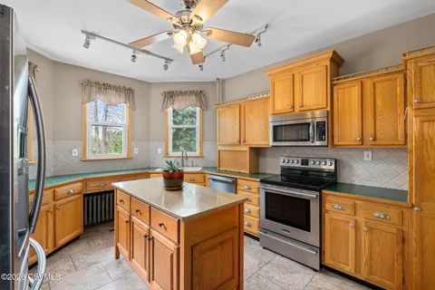 $250,000 | 182 Reading Avenue, Herndon, PA 17830