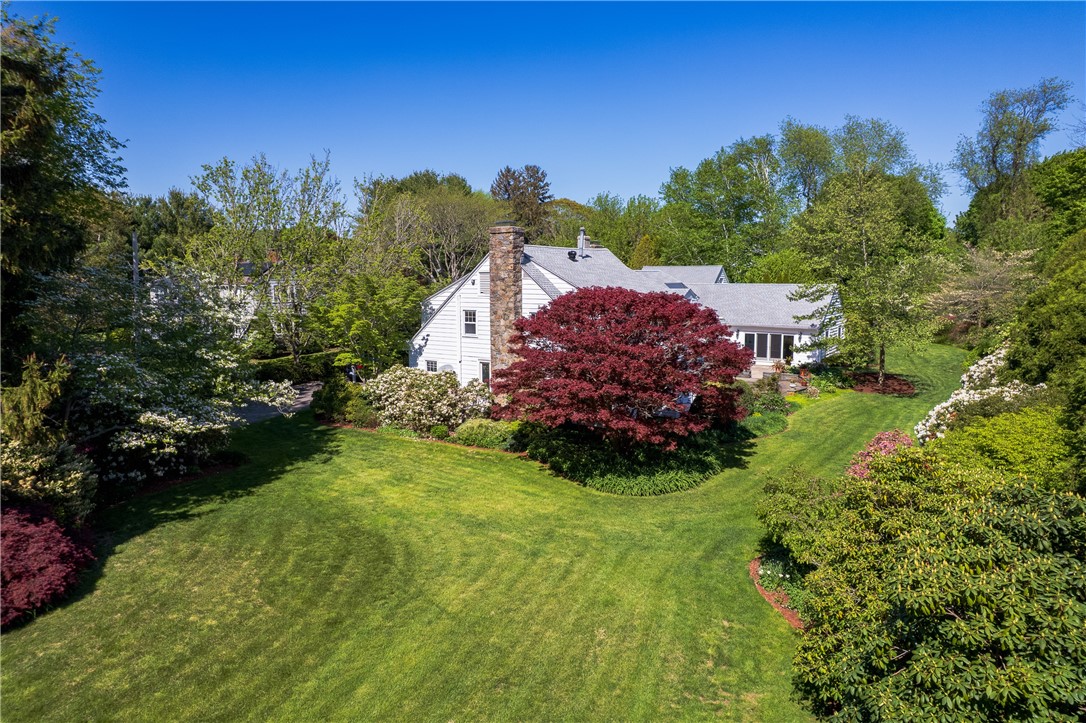 2 Cherry Lane Bristol, RI 02809 - Photo 4 of 43