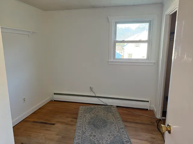 $189,000 | 4 Pinkham Street, Lincoln, ME 04457