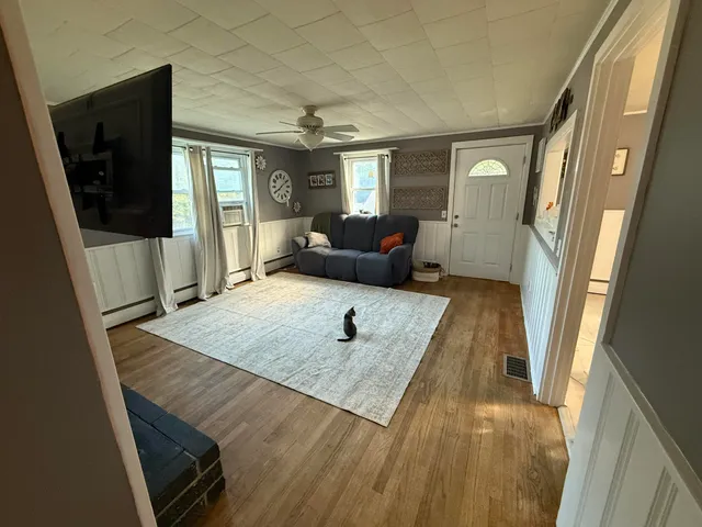 $189,000 | 4 Pinkham Street, Lincoln, ME 04457