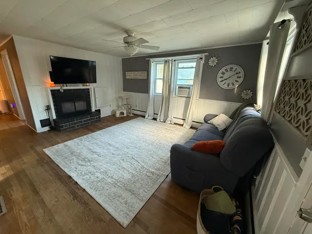 $189,000 | 4 Pinkham Street, Lincoln, ME 04457