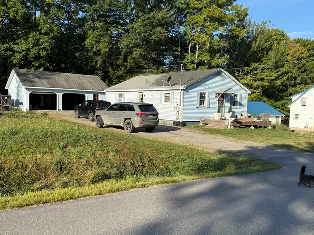 $189,000 | 4 Pinkham Street, Lincoln, ME 04457