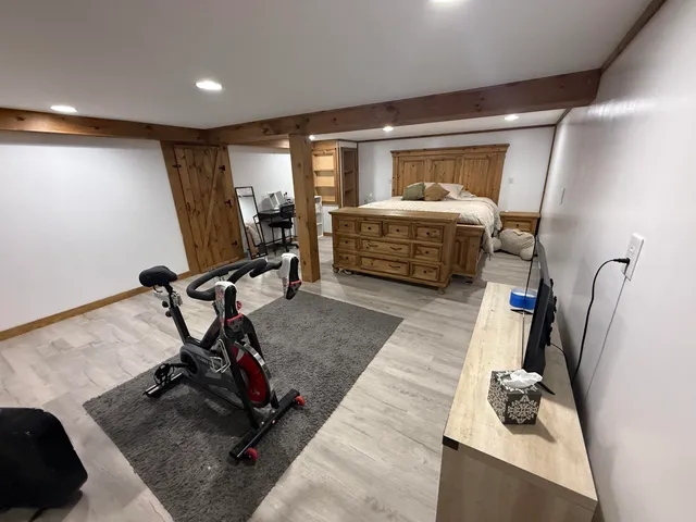 $189,000 | 4 Pinkham Street, Lincoln, ME 04457