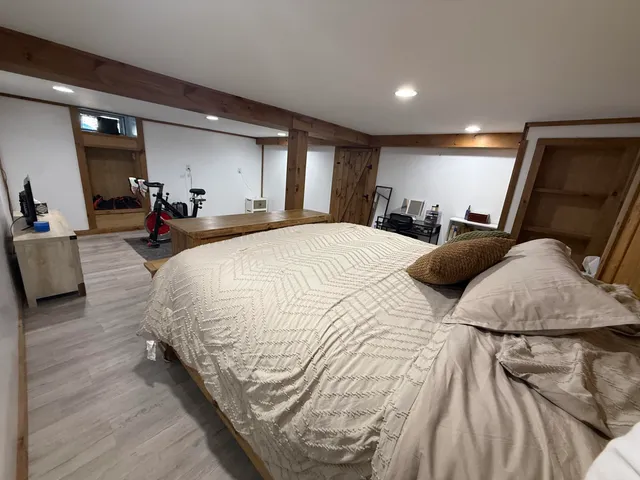 $189,000 | 4 Pinkham Street, Lincoln, ME 04457