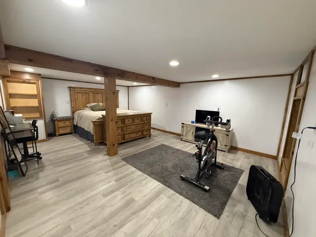 $189,000 | 4 Pinkham Street, Lincoln, ME 04457