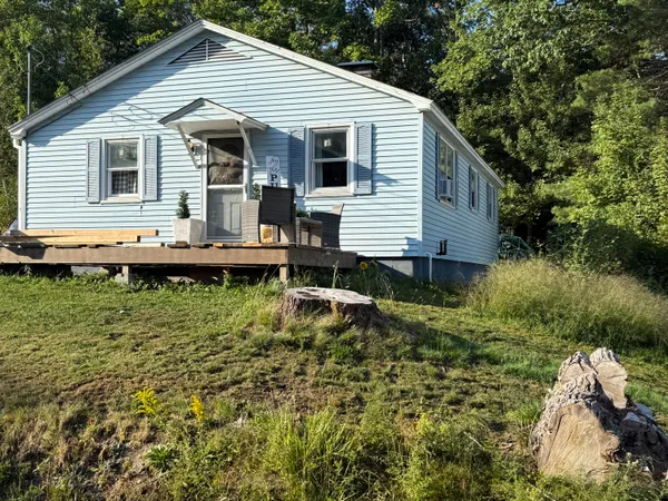 $184,000 | 4 Pinkham Street, Lincoln, ME 04457