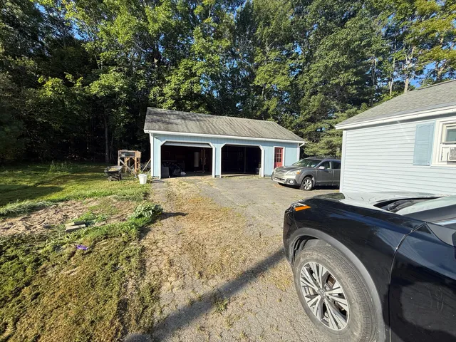 $189,000 | 4 Pinkham Street, Lincoln, ME 04457