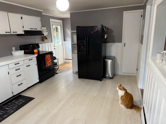 $189,000 | 4 Pinkham Street, Lincoln, ME 04457