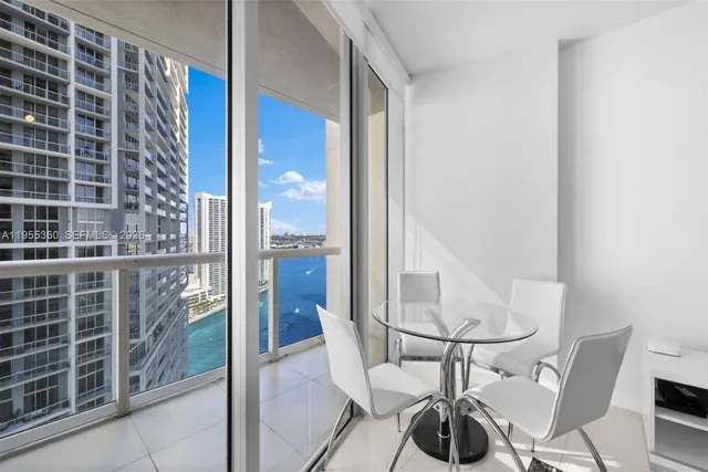 $3,350 | 495 Brickell Avenue, Unit 2206, Miami, FL 33131