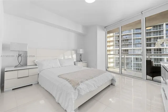 $3,350 | 495 Brickell Avenue, Unit 2206, Miami, FL 33131