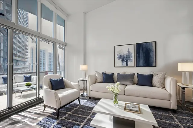 $3,350 | 495 Brickell Avenue, Unit 2206, Miami, FL 33131