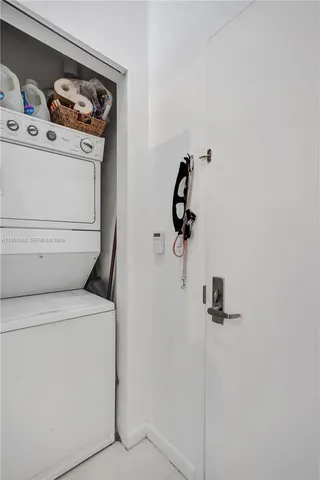 $3,350 | 495 Brickell Avenue, Unit 2206, Miami, FL 33131