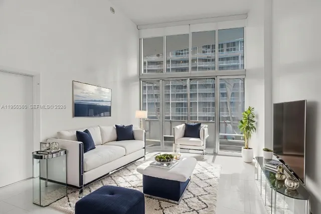 $3,350 | 495 Brickell Avenue, Unit 2206, Miami, FL 33131