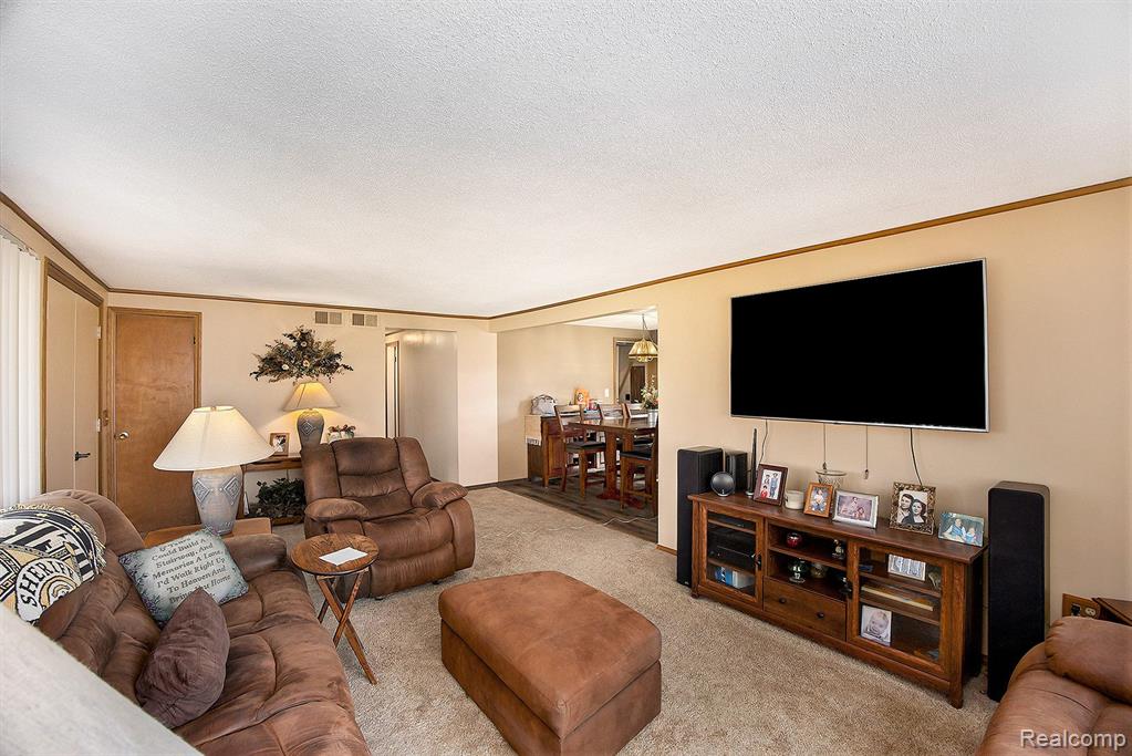 14775 Hough Road Allenton, MI 48002 - Photo 14 of 33