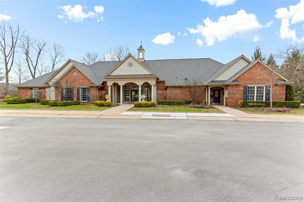 3553 Oakmonte Boulevard Rochester, MI 48306 - Photo 36 of 42 Gallery Image 36