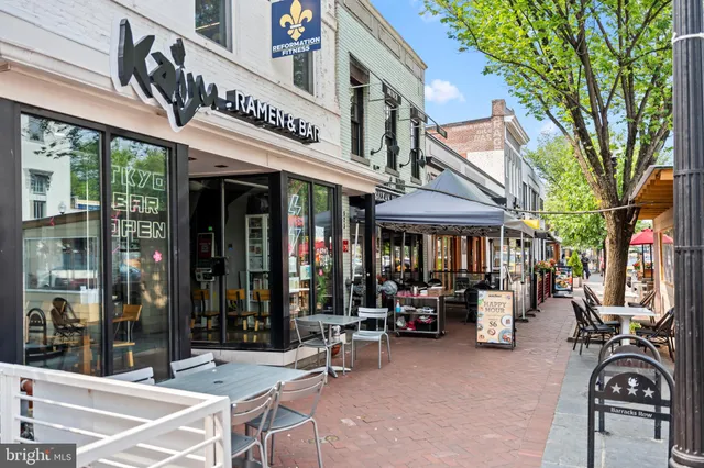 $895,000 | 131 11th Street Northeast, Unit 1, Washington, DC 20002